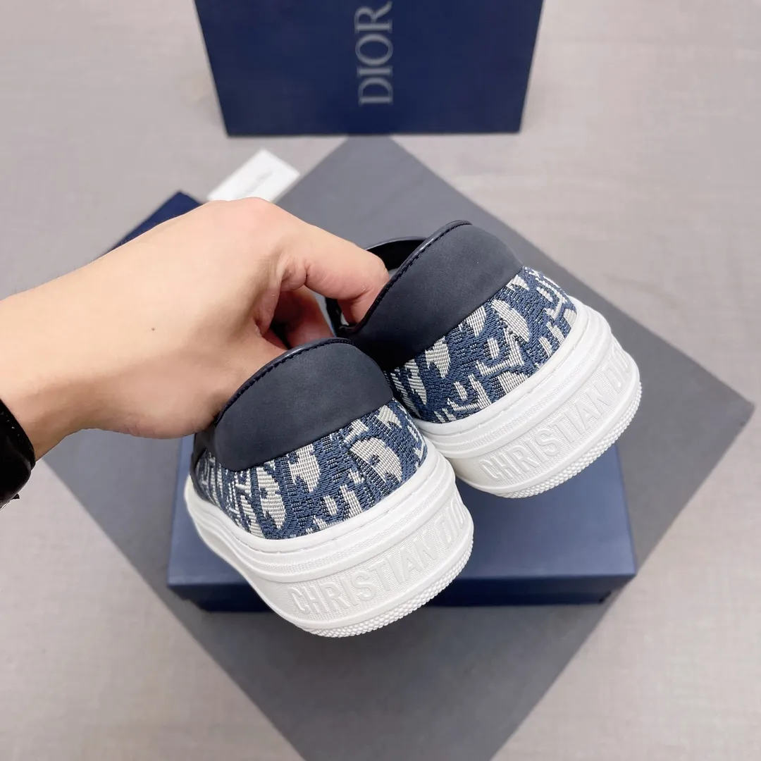 P380, Dior series casual shoes 👟🔥[Dior] Dior's new casual men's shoes are launched in Hong Kong counters. Official website 1:1 production. Original Italian materials. Designed by European and American masters. Perfect shape to create counter quality, solid color rubber wear-resistant outsole and classic dazzling head! Super versatile and very comfortable. High-end without losing taste, fashionable and novel! ! Absolute focus! Code number: 38-44, four colors available (45 can be customized, cannot be returned or exchanged) No. 005